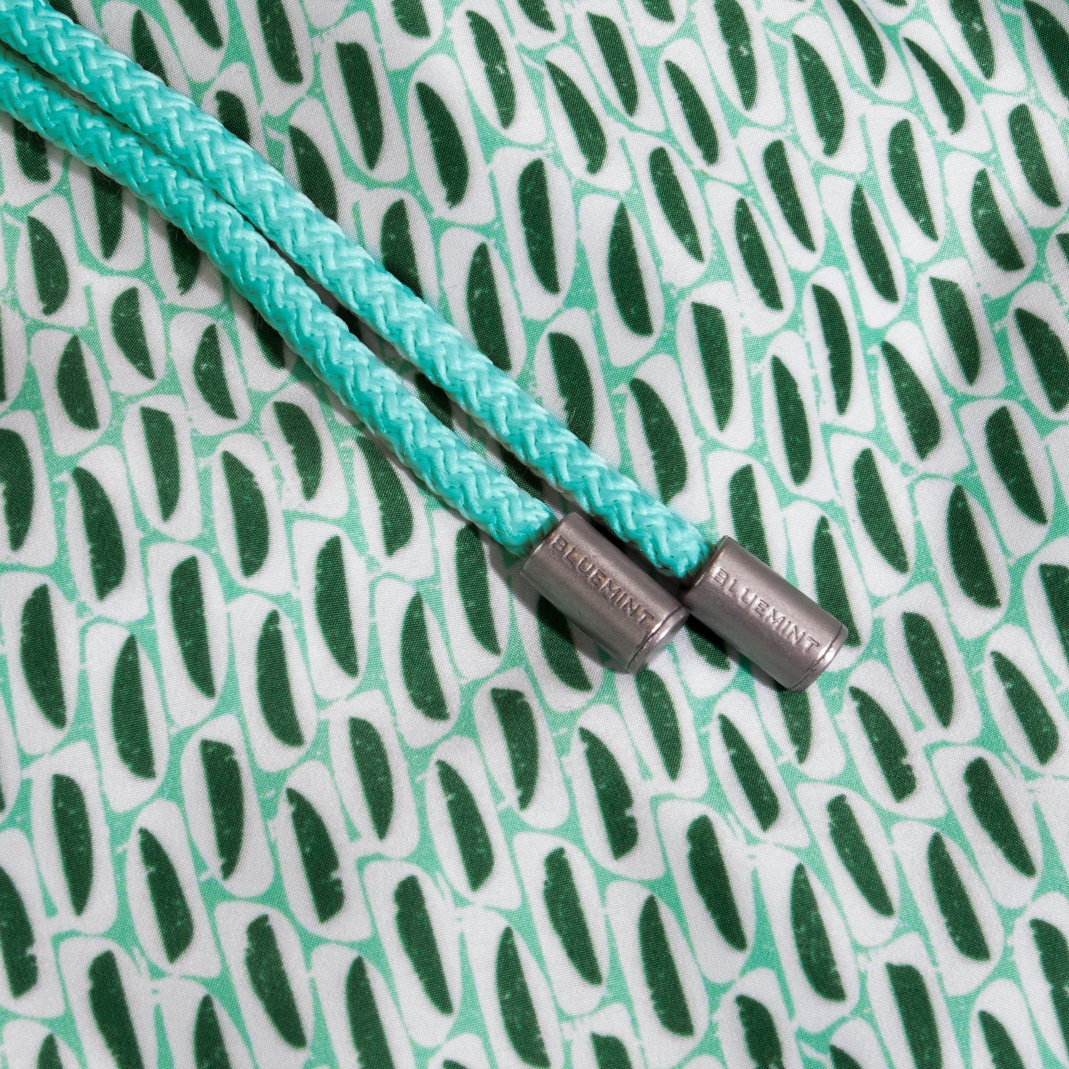 Logan - Green Comb