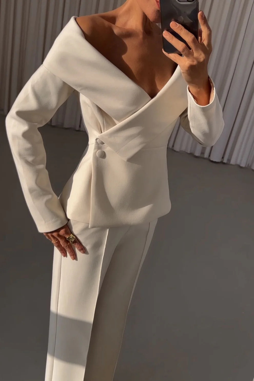 Off-Shoulder Blazer - Black