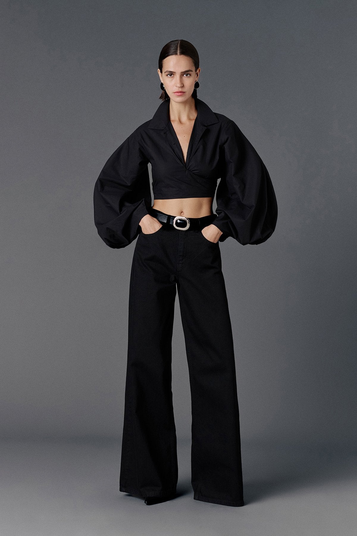 Cropped Balloon Sleeve Shirt - Black